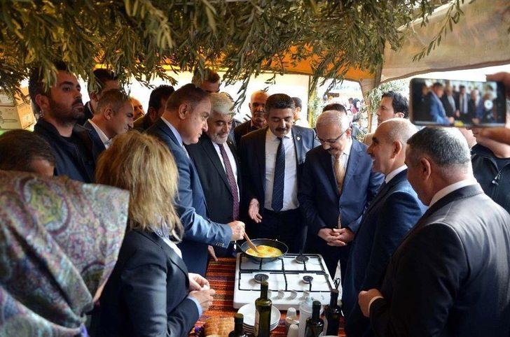 Kalkınma Bakanı Elvan Zeytinyağı Çarşısının Açılışını Yaptı G2