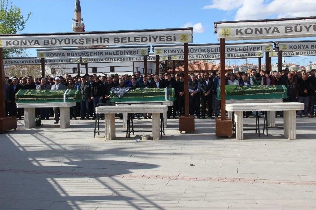 Kazada &Ouml;len Aynı Aileden 3 Kişi Son Yolculuklarına Uğurlandı