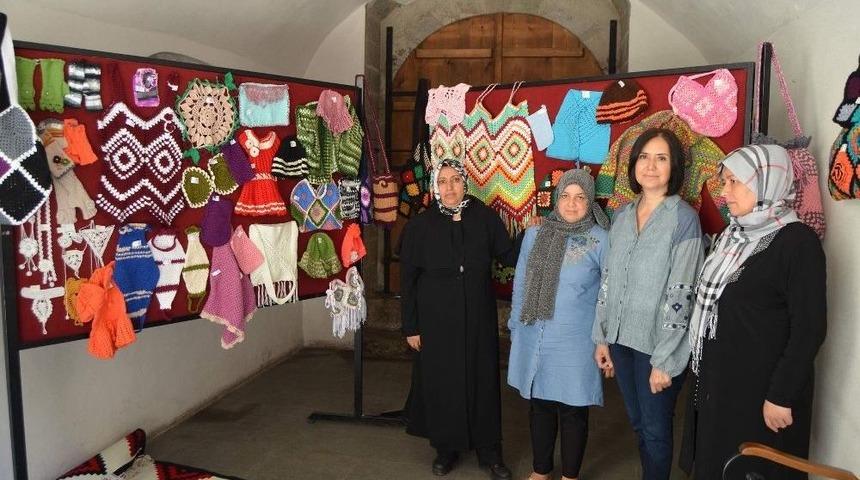 Afganistanlı G&ouml;&ccedil;menler &Ouml;ğrendiklerini Kazanca &Ccedil;eviriyor