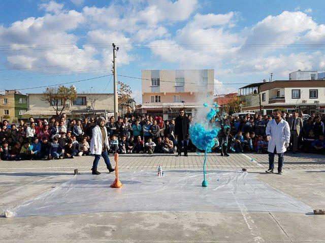 Yunusemre’de Bilim Şenliği Başladı