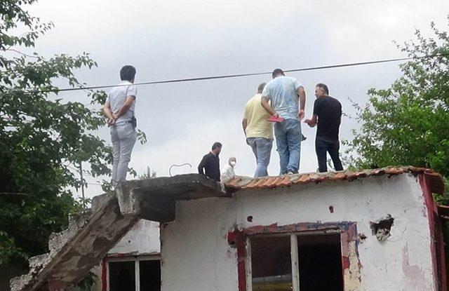 Metruk Binanın Çatısında 1 Haftalık Erkek Cesedi