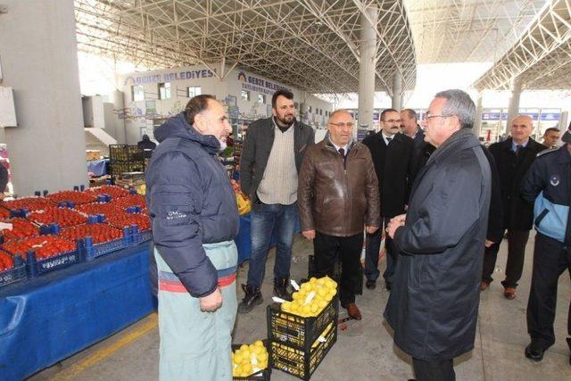 Başkan Köşker’den Tatlıkuyu Pazarına Ziyaret