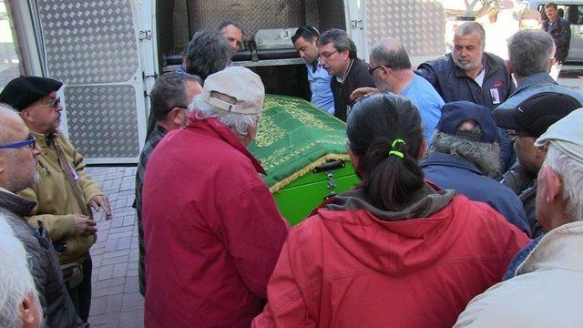 Ünlü Şair Vasiyeti Üzerine Bodrum’da Toprağa Verildi