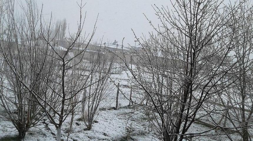 Altınyayla’da Kar Yağışı Etkili Oldu