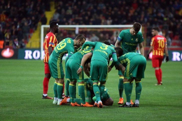 Süper Lig: Kayserispor: - Fenerbahçe: 3 (ilk Yarı) G1