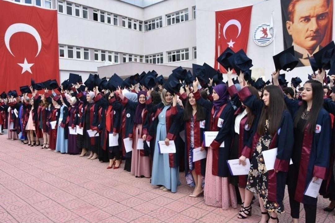 Myo&rsquo;larda Mezuniyet Heyecanı