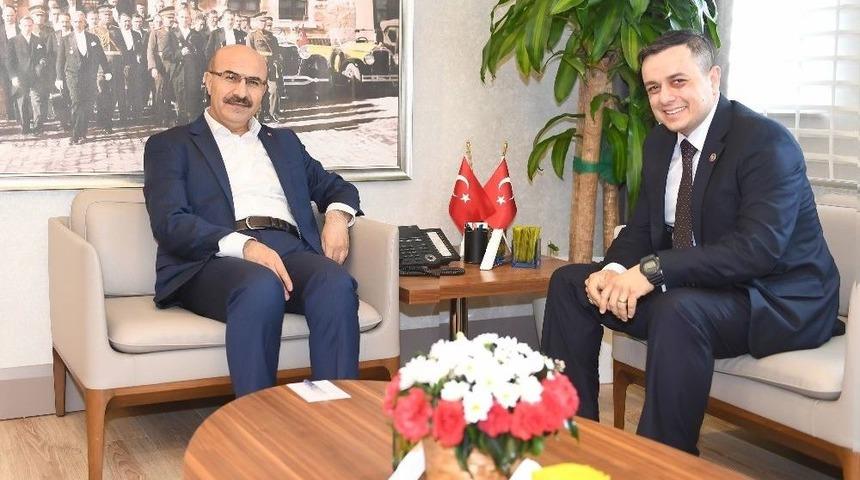 Şehit Serhat Sığınak&rsquo;ın Ağabeyi Ve Silah Arkadaşları, Vali Demirtaş&rsquo;ı Ziyaret Etti