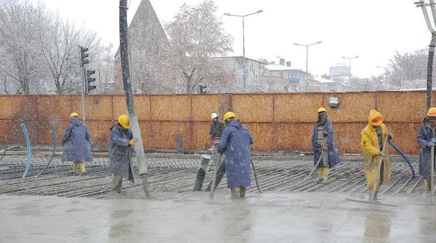 Başkan &Ccedil;elik, "kar Yatırıma Engel Değil"