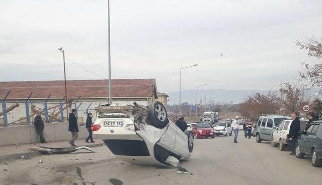 Eskişehir’de Trafik Kazası; 4 Yaralı