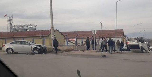 Eskişehir’de Trafik Kazası; 4 Yaralı