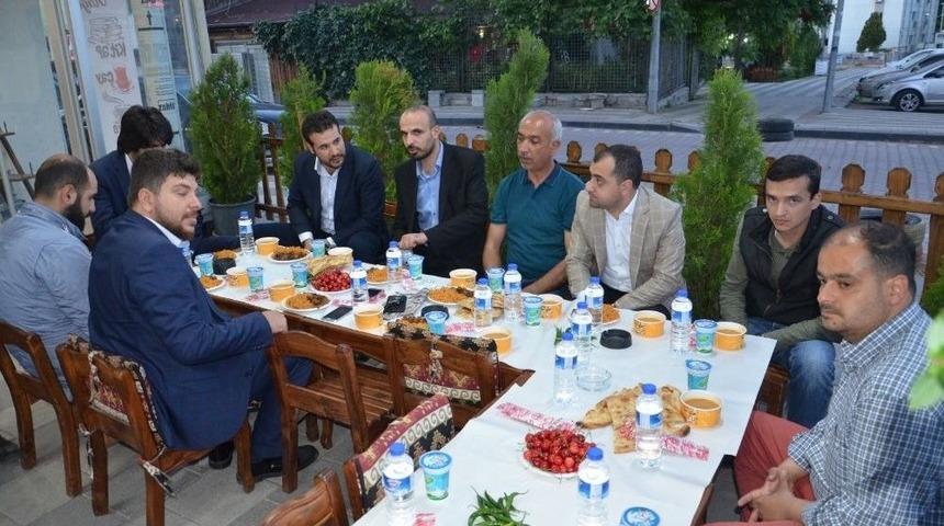 Anadolu Sel&ccedil;uklu Ocaklarından İftar Programı