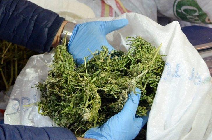 1 Milyon Liralık Uyuşturucu Nefes Kesen Operasyonla Ele Geçirildi G5