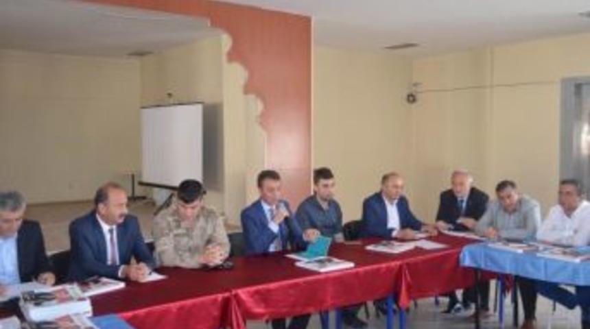 G&uuml;r&uuml;n&rsquo;&uuml;n Meseleleri Masaya Yatırıldı