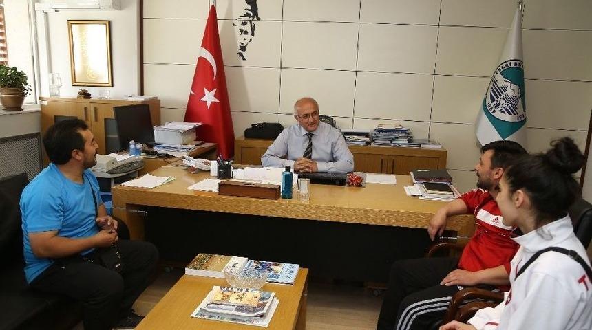 Başarılı Sporcuya 20 Altın