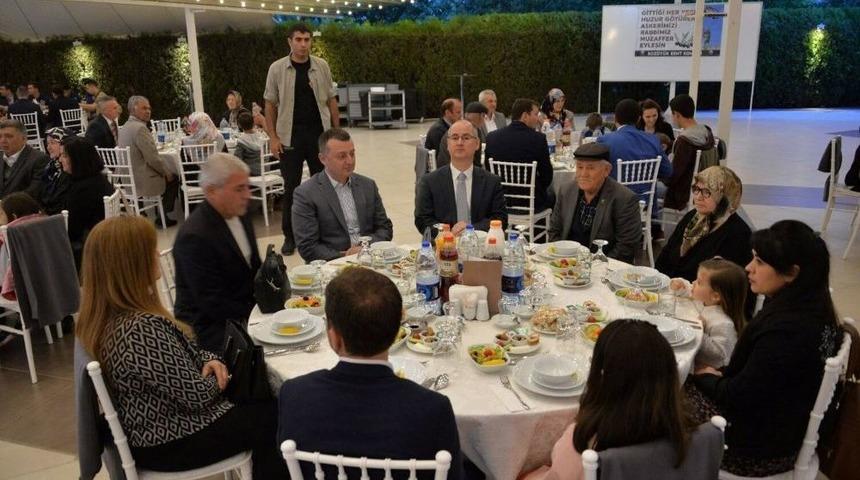 Şehit Ve Gazi Aileleri Onuruna İftar Yemeği Verildi