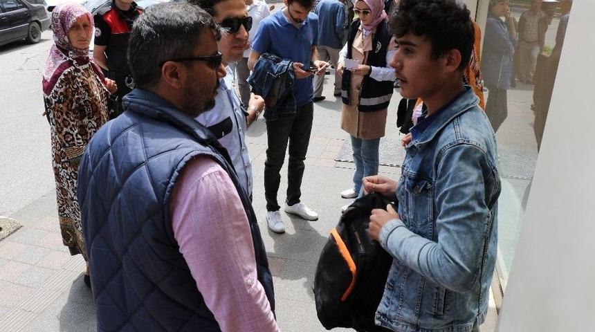 Emniyet Adım Adım Gezip, "huzurlu Sokaklar" Denetimi Yaptı