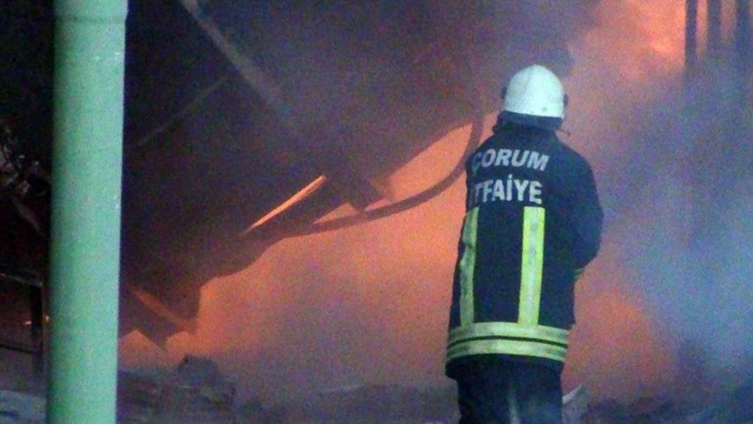 (&ouml;zel Haber) Yumurta Viyol&uuml; &Uuml;retimi Fabrikasında Yangın