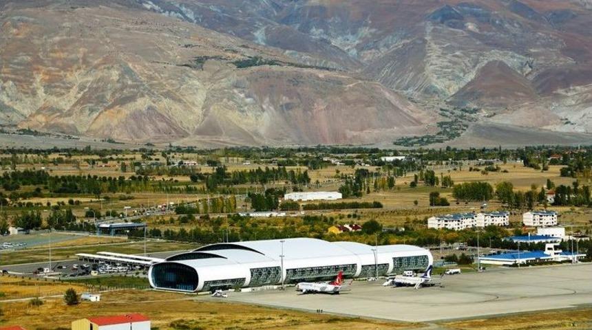 Erzincan Havalimanı&rsquo;na Yeşil Havalimanı Sertifikası Verildi