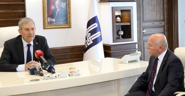 Sağlık Bakanı Demircan, B&uuml;y&uuml;kşehir Belediyesini Ziyaret Etti 1