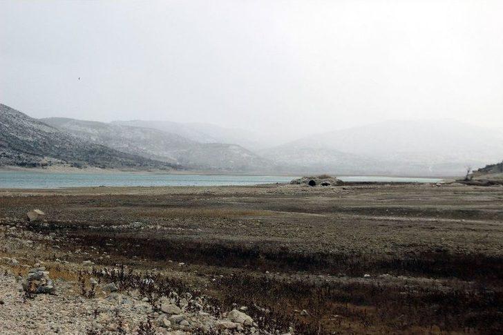 Baraj Suyu Çekildi, Altınapa Hanı Ortaya Çıktı G1