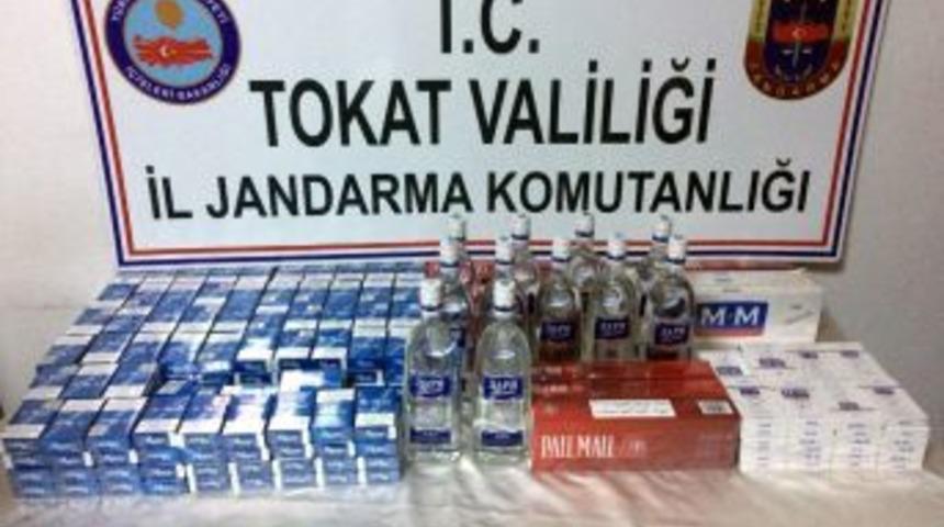 İran Plakalı &Ccedil;ekiciden Ka&ccedil;ak Sigara Ve Alkol &Ccedil;ıktı