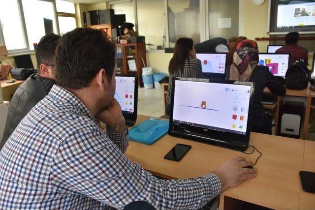 &Ouml;ğretmenler Kodlama &Ouml;ğreniyor 1