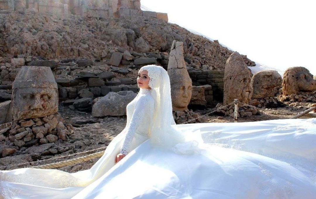 Nemrut Dağı Mankenleri Ağırladı