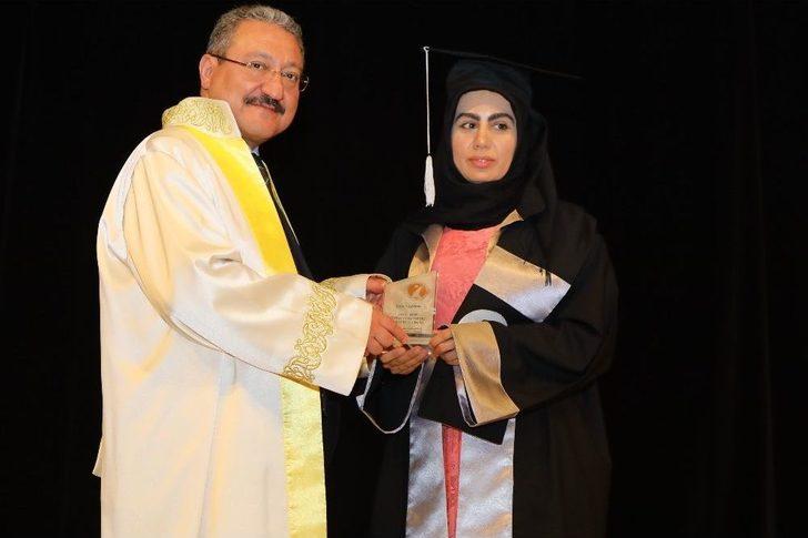 Erü İletişim Fakültesi 2017-2018 Mezunlarını Verdi G3