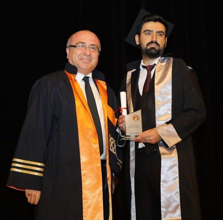 Erü İletişim Fakültesi 2017-2018 Mezunlarını Verdi G5