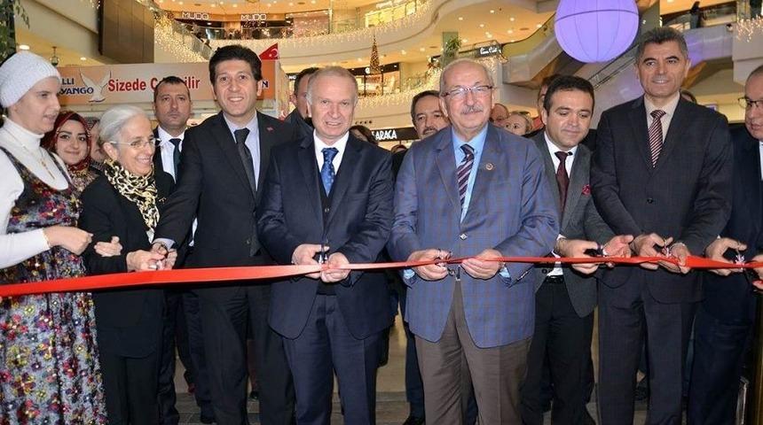 Zi&ccedil;ev Sergisinin A&ccedil;ılışı Ger&ccedil;ekleştirildi