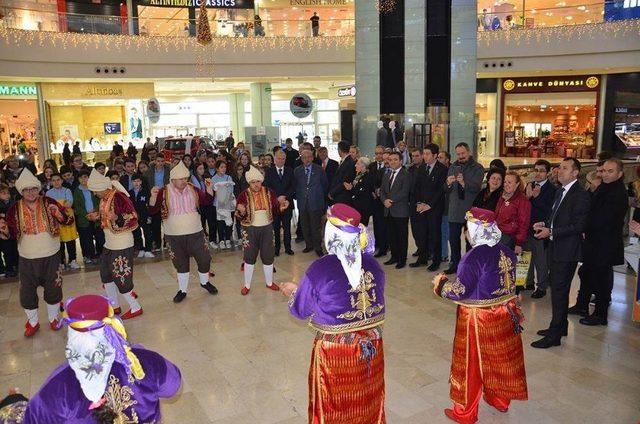 Zi&ccedil;ev Sergisinin A&ccedil;ılışı Ger&ccedil;ekleştirildi 3