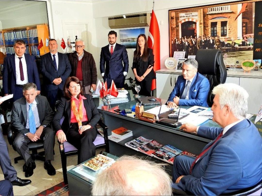 Vize İşlemleri &Ccedil;eşme&rsquo;de Yapılmaya Başlandı