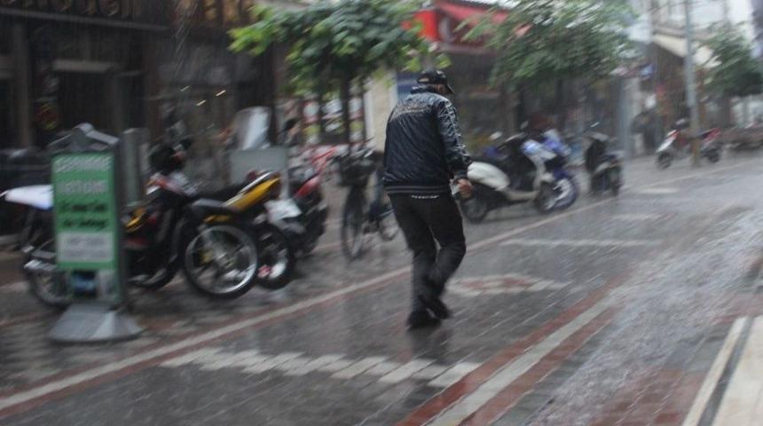 Sağanak Yağmur Etkili Oldu