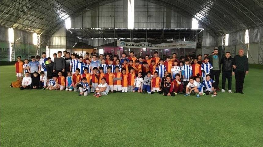 Paland&ouml;ken Futbol Okulu&rsquo;nda Futbol Şenliği