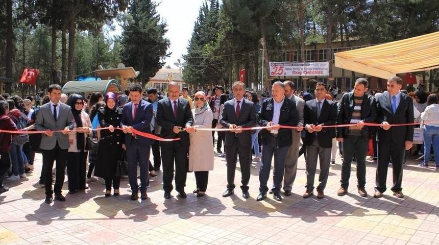 Nedim &Ouml;kmen Anadolu Lisesinde Bahar Şenliği