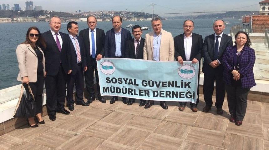 Sosyal G&uuml;venlik M&uuml;d&uuml;rleri Derneğinden &Ccedil;alıştay