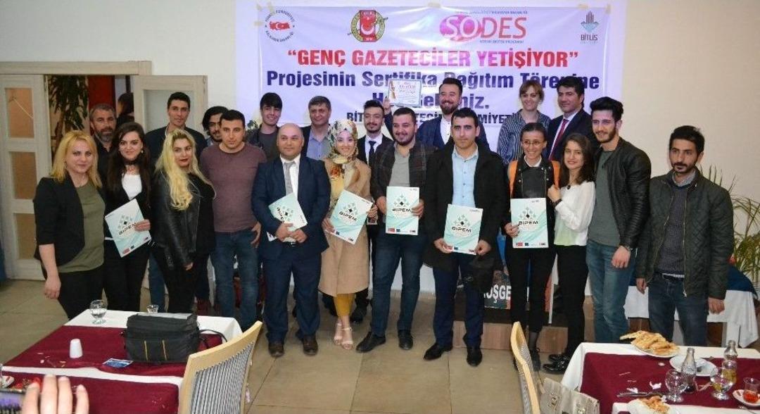 Gen&ccedil; Gazeteci Adayları, Sertifikalarını Aldı