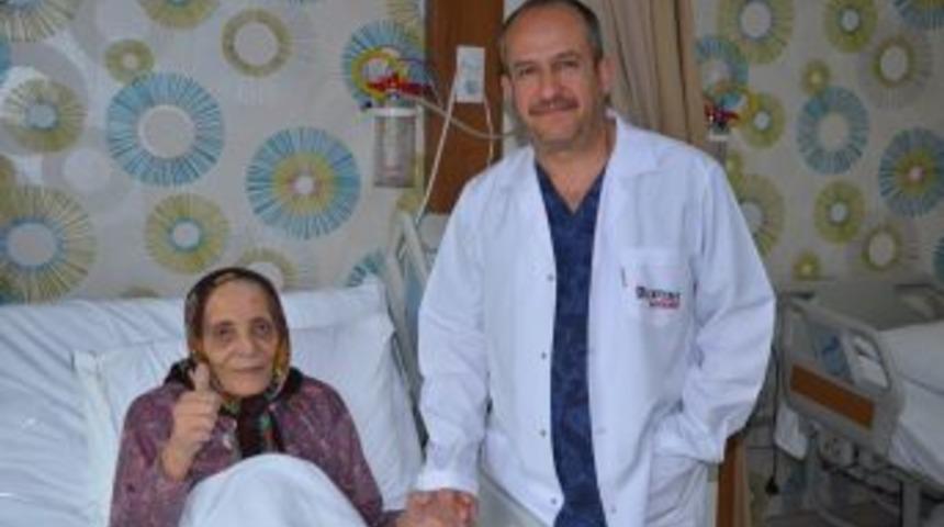 85&rsquo;lik Nineye Midesinden Yemek Borusu Yapıldı