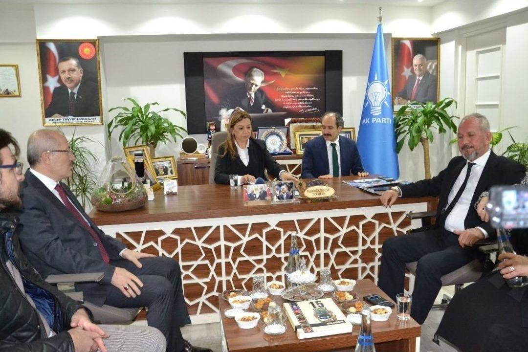 Ak Parti Genel Başkan Yardımcısı &Ccedil;alık: "kud&uuml;s Konusunda M&uuml;sl&uuml;manlar Tek V&uuml;cut Olmalı"