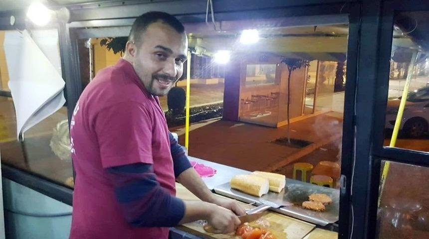 Midib&uuml;s&uuml;n&uuml; Ekmek Teknesi Yaptı