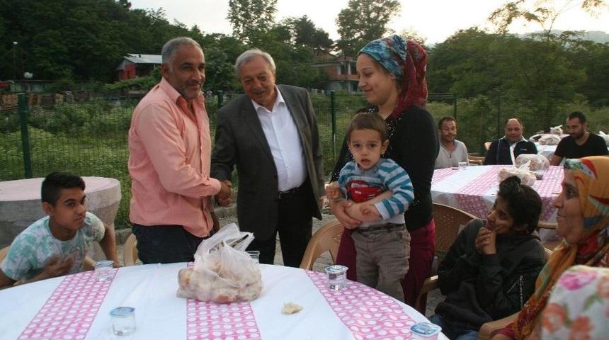Devrek Belediyesi Sokak İftarlarının İlkini Hayata Ge&ccedil;irdi