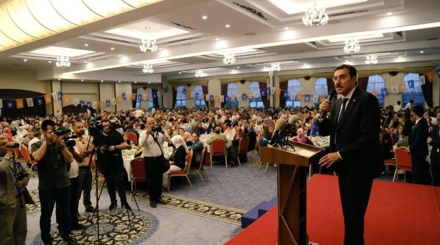Bakan T&uuml;fenkci, Ak Parti İftarına Katıldı