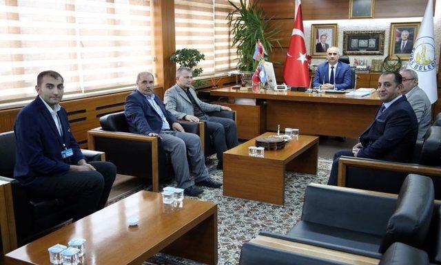 Başkan Aydın, &Ouml;rnek Davranışı &Ouml;d&uuml;llendirdi 1