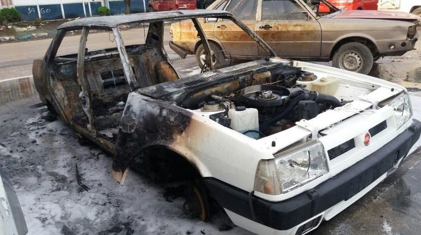 3 Saat İ&ccedil;inde &Ccedil;aldılar, Par&ccedil;aladılar, Yaktılar