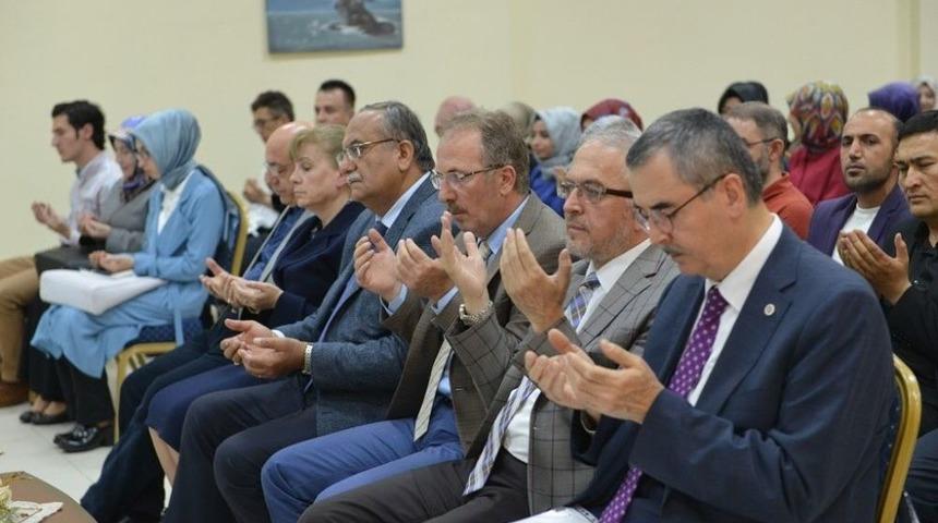 Vefatının Yıld&ouml;n&uuml;m&uuml;nde Prof. Dr. İbrahim Sarı&ccedil;am Anıldı