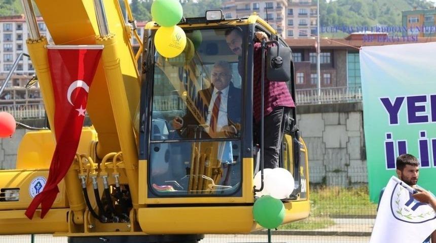 Rize Belediyesinden Makine Parkı&rsquo;na İki Yeni Ara&ccedil; Daha