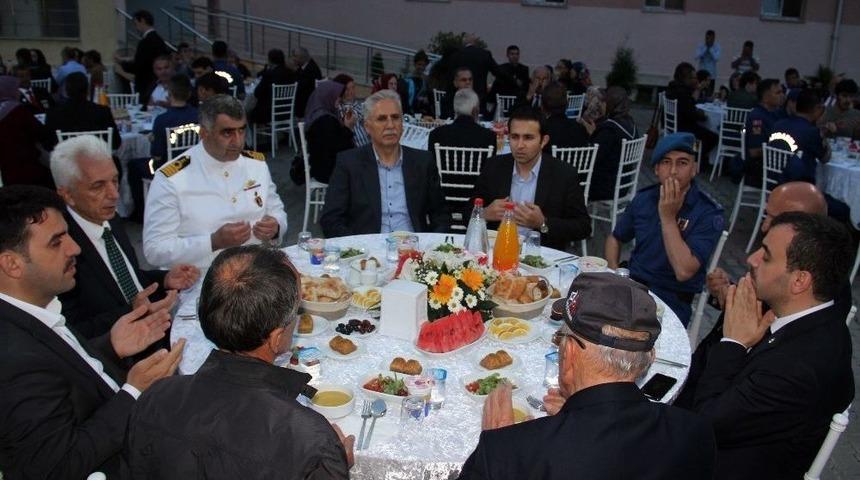 Kdz. Ereğli Kaymakamlığı Şehit Aileleri Ve Gazilere İftar