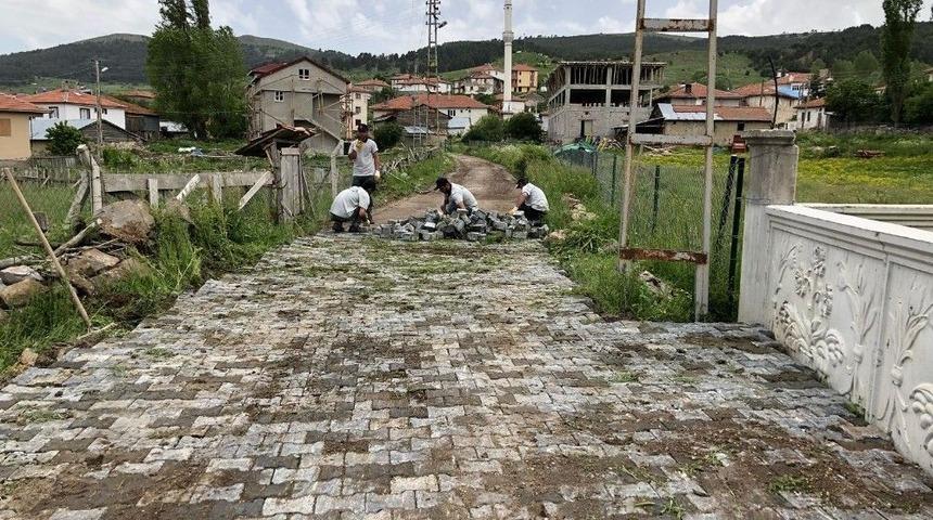 Kızılcahamam&rsquo;da Kilit Taşı D&ouml;şemeleri Başlatıldı