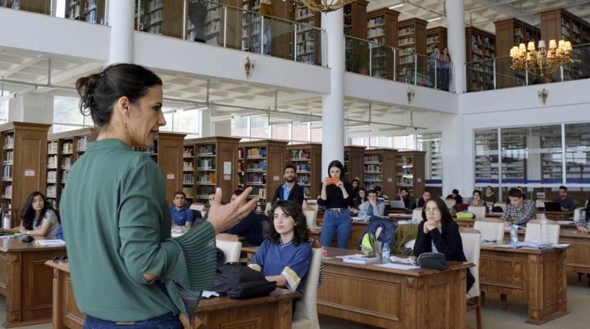 Yazar Irmak Zileli İle S&ouml;yleşi Ger&ccedil;ekleştirildi