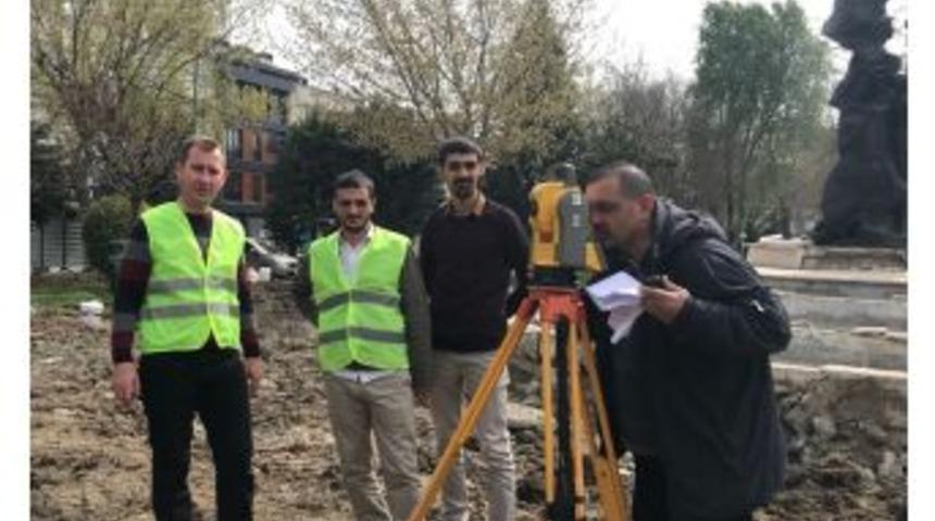 Bayrampaşa&rsquo;da Parkları Yenileme &Ccedil;alışmaları Devam Ediyor